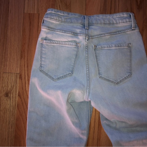 Old Navy light wash Power Straight secret slim pockets-size 4 - Picture 7 of 7